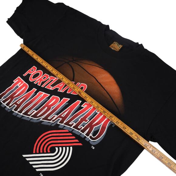 Vintage Nutmeg Portland Trailblazers Graphic T Shirt - Picture 6 of 7